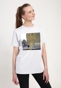 Henry Tiger BANKSY LINE FLOWER - Camiseta estampada - white