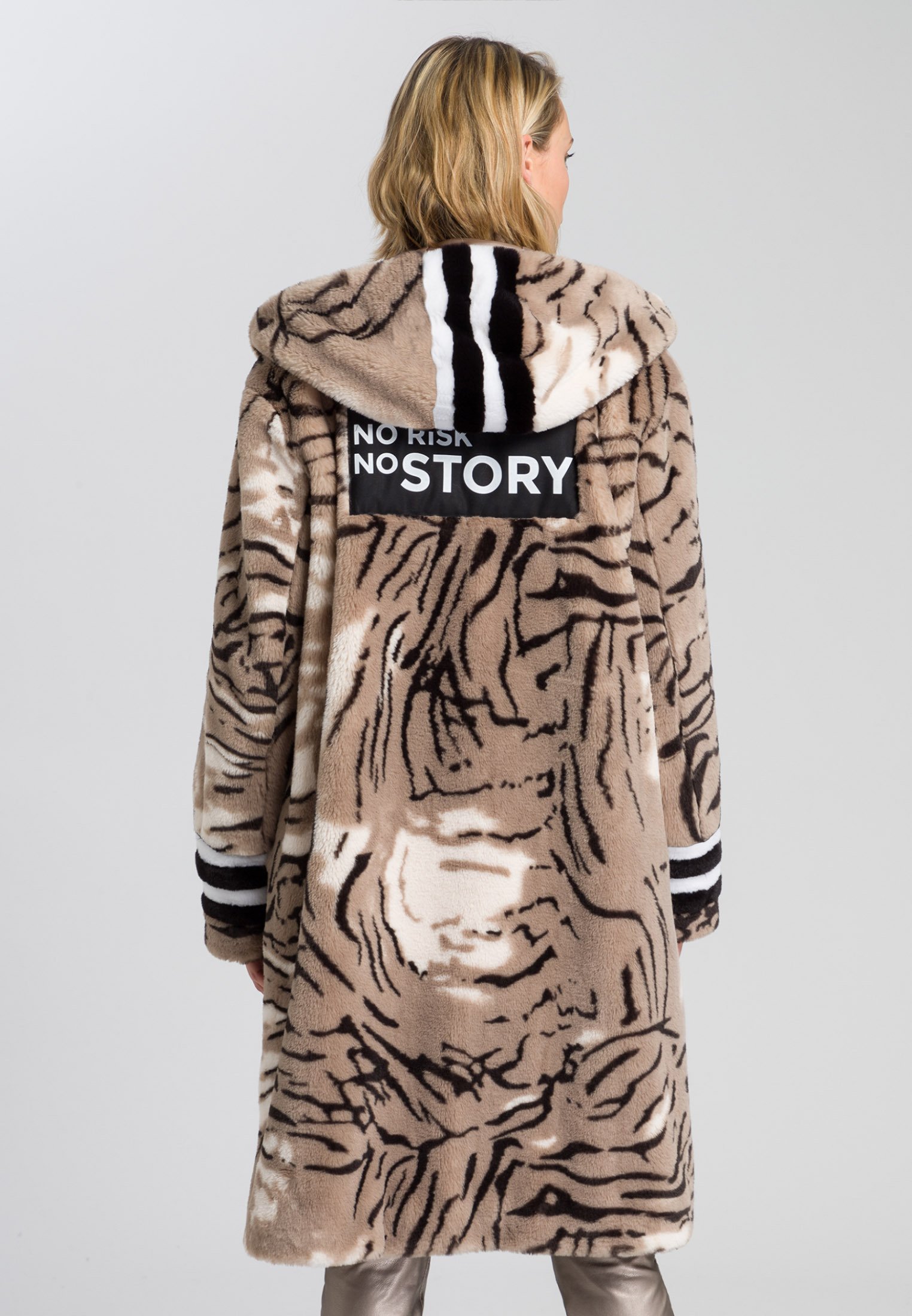 marc aurel leopard print coat