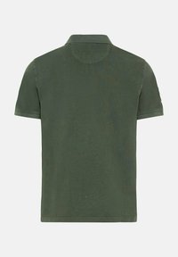 Korte mouwen polo shirt in donker groen katoen, met een traditionele kraag en een klein logo-patch op de linkermouw.