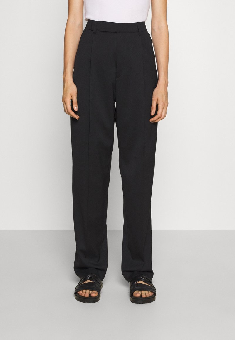 Filippa K Spodnie materiałowe