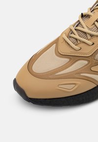 adidas Originals ZX 2K BOOST 2.0 UNISEX - Sapatilhas - beige