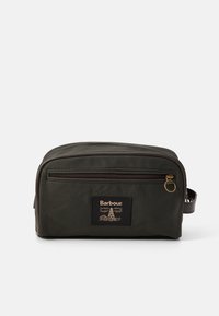 Necessaire retangular verde-escuro com bolso dianteiro com zíper, detalhes em pele e um emblema da Barbour com um design de farol.