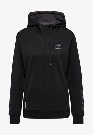 Sort langærmet hættetrøje med snører foran, reflekterende Hummel-logo på brystet og chevron-striber på ærmerne.