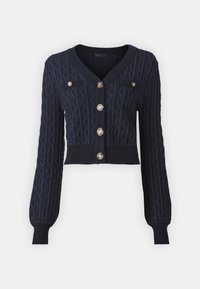 Tmavě modrý zkrácený kardigan s pletenou texturou, dlouhými rukávy, výstřihem do V a zlatými knoflíkovými detaily.
