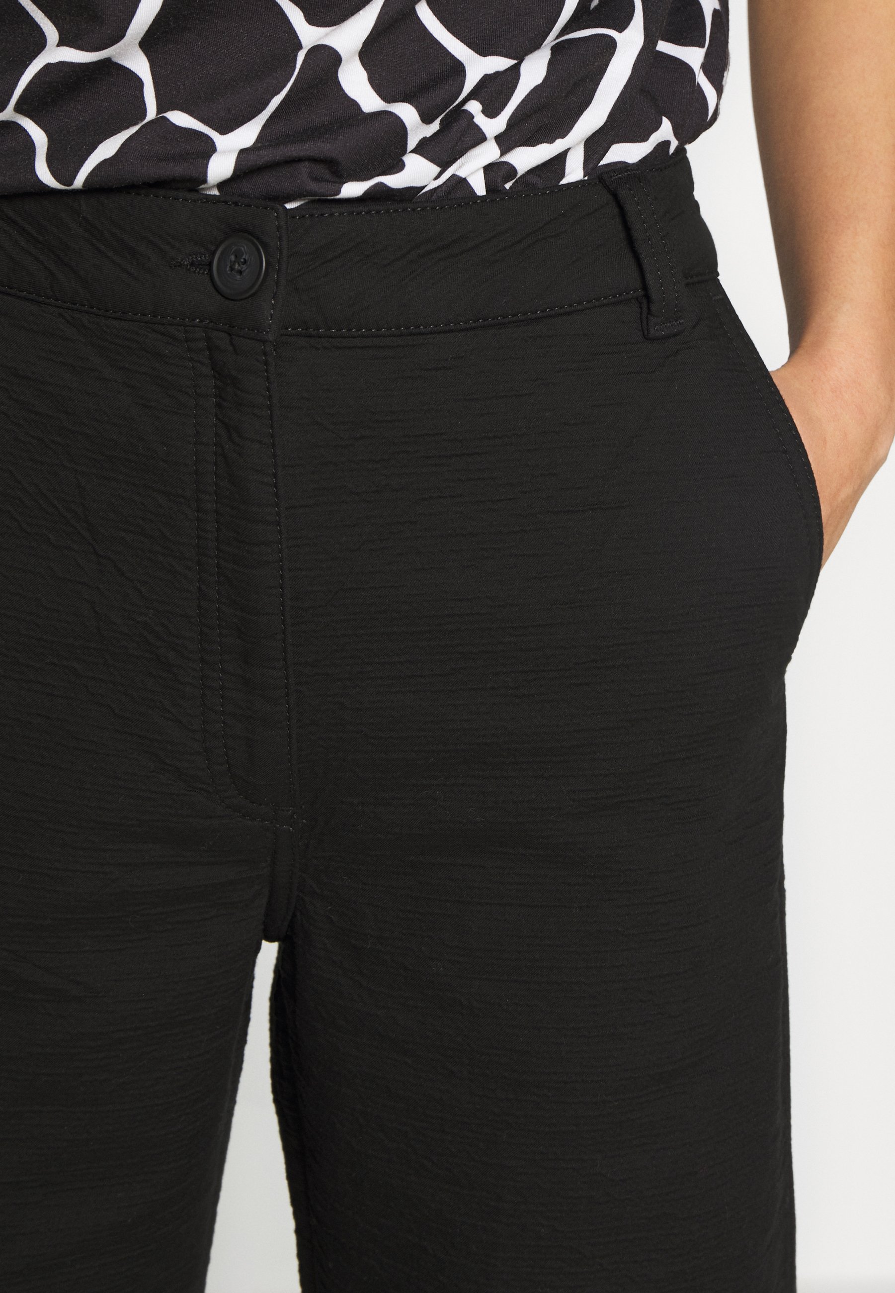 Weekday DELILAH TROUSER Bukse blacksvart Zalando.no Weekday DELILAH TROUSER - Bukse - black