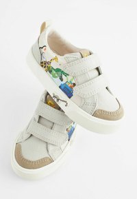 Next TWO FASTENING FIT - Klettschuh - neutral safari animal