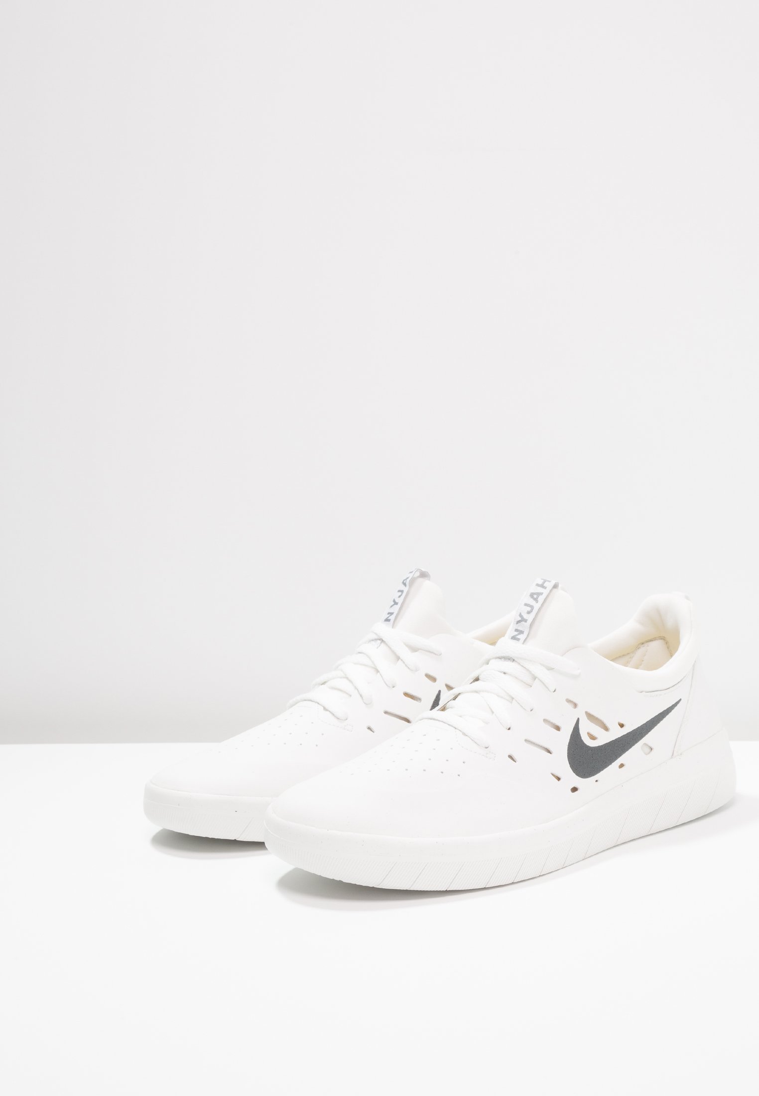 Nike SB NYJAH FREE Skatesko summit whiteanthracite Nike SB NYJAH FREE Skatesko summit whiteanthracite