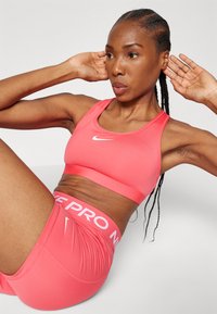 Nike Performance BRA - Sujetadores deportivos con sujeción media - aster pink/white