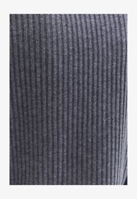 Vybráno, anthra melange