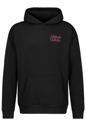 Schwarzer Hoodie aus weichem Stoff mit einer vorderen Kängurutasche, die ein pinkes "Authentic Collective"-Logo auf der Brust trägt.