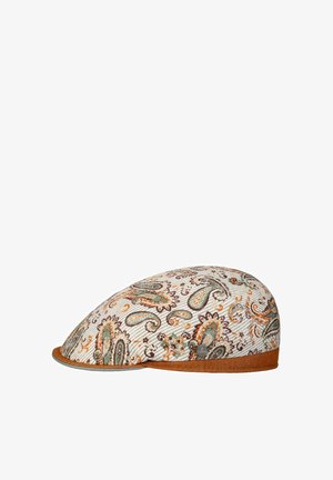 Schiebermütze mit beigem Hintergrund und Paisley-Muster in Grün, Orange und Braun, mit einem braunen Stoffband am unteren Rand.