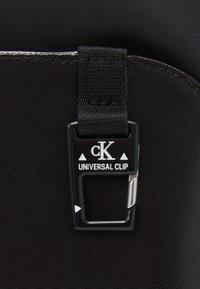 Calvin Klein Jeans CAMPUS UNISEX - Sac à dos - black