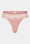 THONG ICON LACE - Chilot tanga - red grape