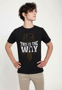 Star Wars STAR WARS: THE MANDALORIAN WAY UNISEX - Triko s potiskem - black