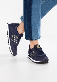 New Balance - GW500 - Sporta apavi - blue navy Miniatūras attēls 1