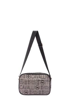 Borsa a tracolla in tessuto grigio a fantasia con branding nero. Caratterizzata da un design elegante, tracolla regolabile e dettagli in metallo dorato.