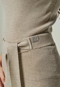 YOU LOOK PERFECT SET - Pyjama - taupe
