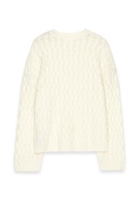 Maglione bianco lavorato a maglia con motivo a trecce, collo rotondo e maniche lunghe. La trama è spessa e accogliente, con polsini e orlo a coste.