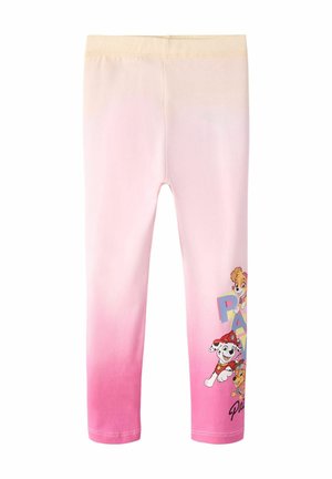 Różowe legginsy dziecięce ombre z trzema kreskówkowymi szczeniakami i kolorowymi blokowymi literami tworzącymi napis "PAW" na jednej nogawce.