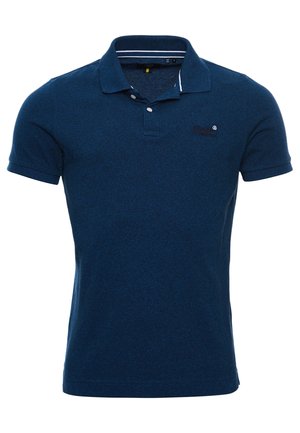 Polo à manches courtes bleu marine avec deux boutons, bord de col rayé blanc et petit logo brodé sur la poitrine.