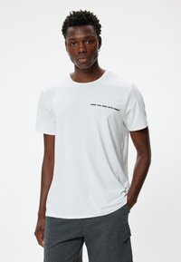 Koton SPORT  - Printtipaita - white