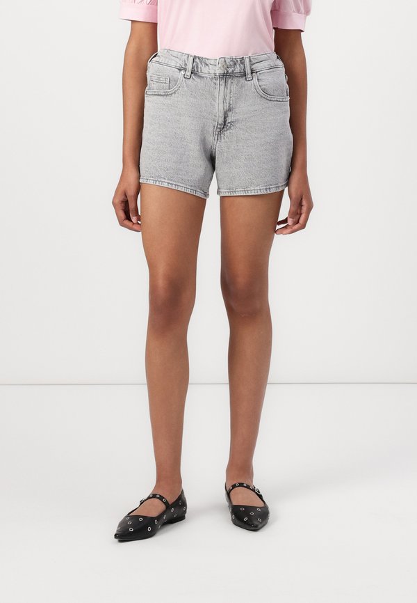 VMTESS SHORT - Denim shorts