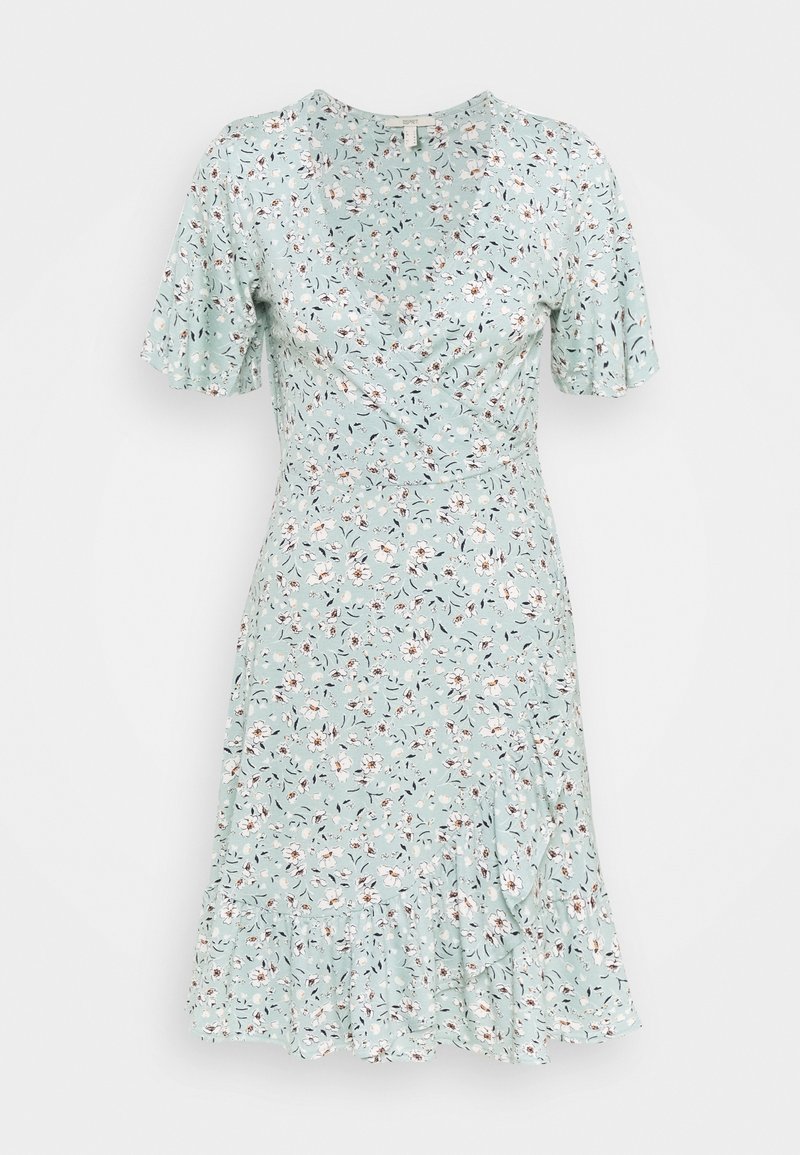Šaty s květinovým vzorem v světle modré barvě, s krátkými volánkovými rukávy, stahovaným pasem a volánkovým lemem. Vyrobeno z jemného materiálu.