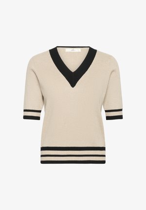Beżowy sweter dzianinowy z krótkim rękawem i dekoltem w kształcie V, z czarną ściągaczką przy kołnierzu oraz paskami na rękawach i u dołu.
