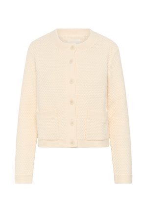 Gilet crème avec un motif de tricot texturé, col arrondi, fermeture à boutons sur le devant et deux poches à rabat à l'avant.