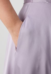 My Mascara Curves Pidulikud riided - lavender