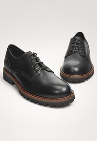 Massimo Dutti Sportieve veterschoenen - black
