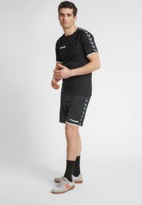 Hummel HMLAUTHENTIC  - Träningsshorts - black/white