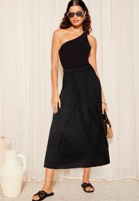 Friends Like These SOFT CRINKLE MIDI - REGULAR FIT - A-silueta svārki - black
