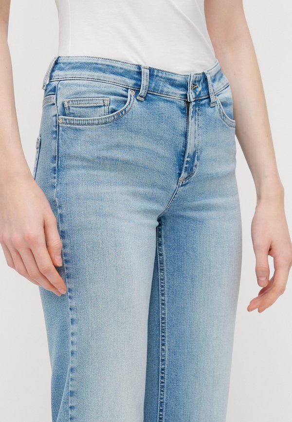 ONLBLUSH MID - Straight leg jeans3