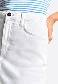 Rich & Royal Gonna di jeans - white