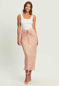 TUSSAH LEILA  - Maxisukňa - beige lurex abstract