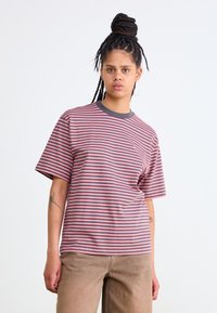 Carhartt WIP VERNER - Printtipaita - graphite/dusty rose