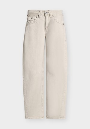 Beżowe jeansy o prostych nogawkach i wysokim stanie, z przodu zapięcie na guzik i suwak, pięć kieszeni, szlufki na pasek oraz widoczne detale przeszyć.