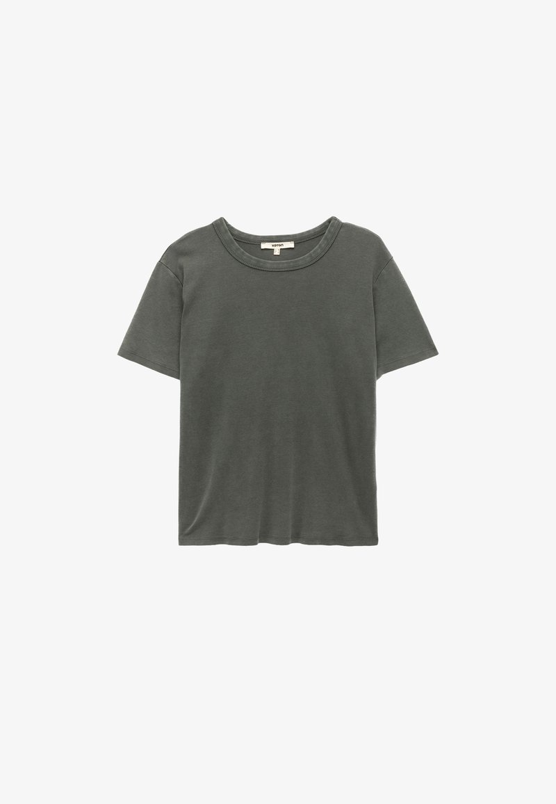 T-shirt verde scuro a maniche corte realizzato in cotone morbido. Presenta un collo rotondo e una vestibilità comoda, senza schemi o dettagli visibili.