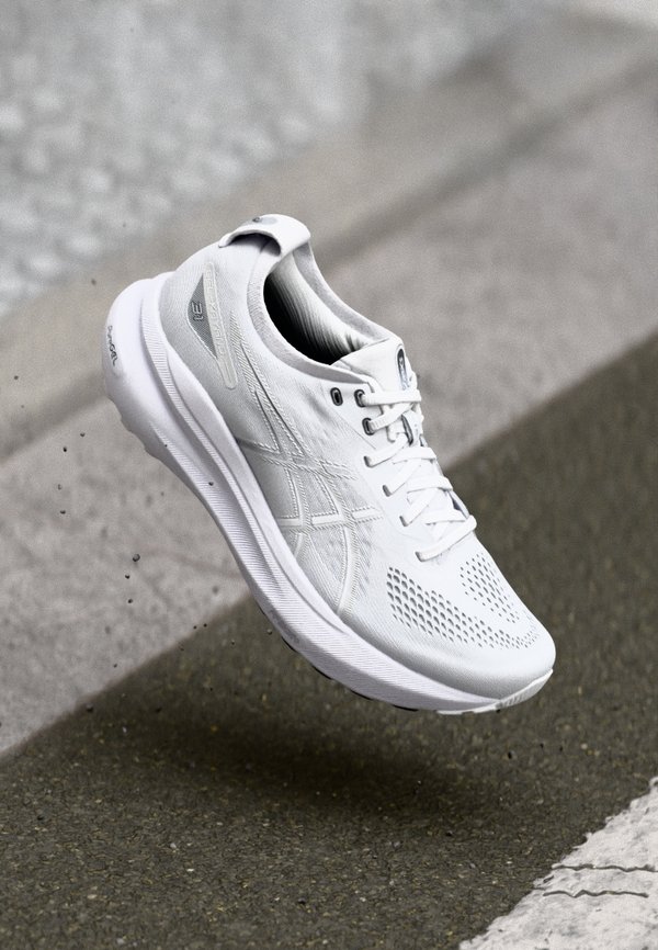 GEL-KAYANO 31 - Road running shoes3