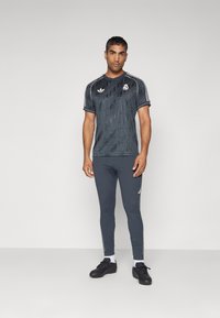 adidas Performance REAL MADRID EU TRAINING PANT - Vereinsmannschaften - dark grey/charcoal/putty mauve