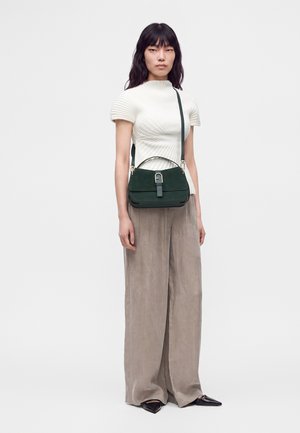 Furla, FLOW M TOP HANDLE - Handtas - dark green