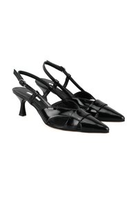 Escarpins en cuir verni noir à dos ouvert avec un bout pointu et un talon évasé de 7,5 cm. Ils disposent de brides croisées et d'une boucle réglable à la cheville.
