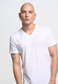 Big Star BASICOV - Camiseta básica - white/blanco - Zalando.es