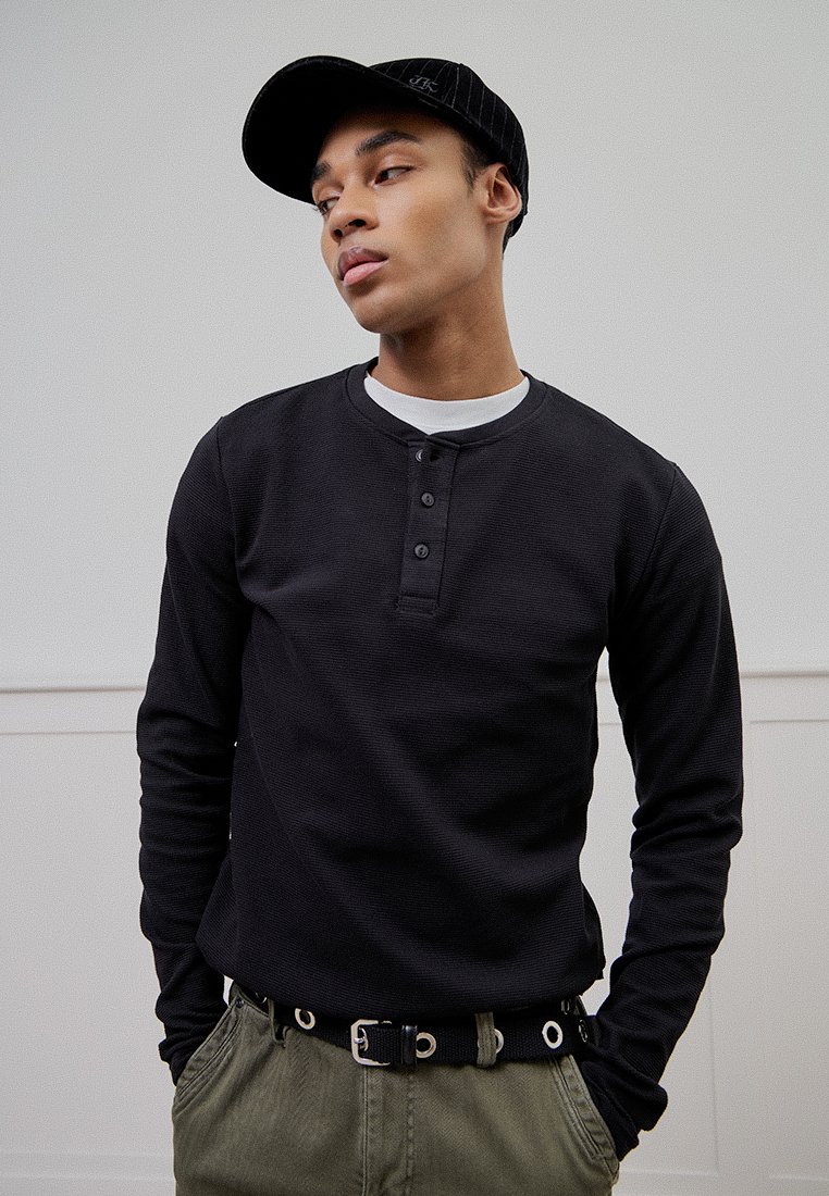 INDICODE JEANS Longsleeve gemêleerd zwart INDICODE JEANS Longsleeve gemêleerd zwart