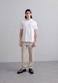 Helmut Lang LOGO TEE - Camiseta estampada - white