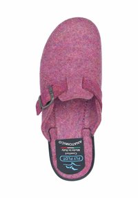 Pink felt clog with a rounded toe, adjustable buckle, and black rubber sole. Interior features a label with brand and comfort information.