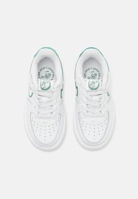 Nike Sportswear FORCE 1 EASYON UNISEX - Sneakers - summit white/bicoastal