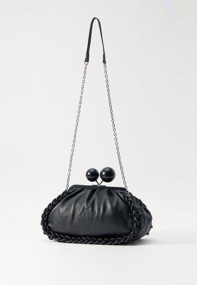 WEEKEND MaxMara LECITOPV - Håndtasker - black