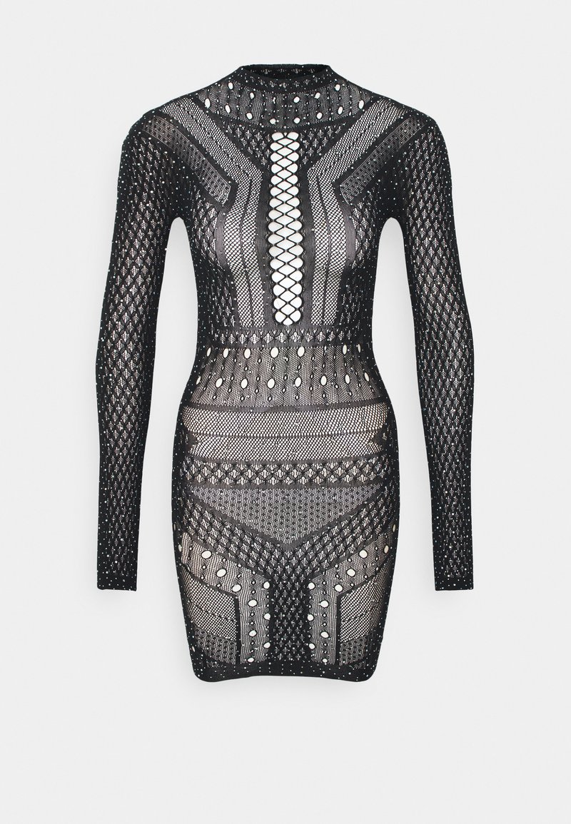 Juoda ilgomis rankovėmis suknelė, kuri turi tinklelio ir deimanto raštus, su raišteliu priekyje ir metaliniais akcentais, pabrėžianti prigludusią siluetą.